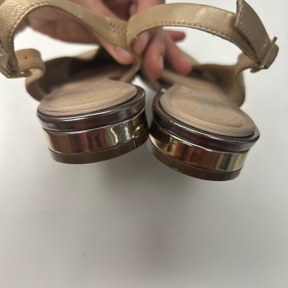 Rockport Beige Perforated Slingback Flats Size 7.5 - Picture 6 of 6